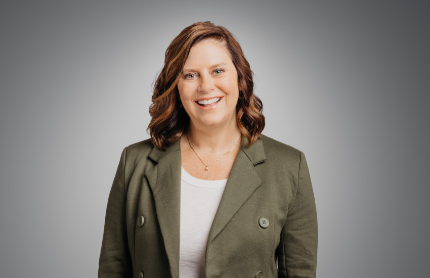 Stacy Gutschenritter headshot